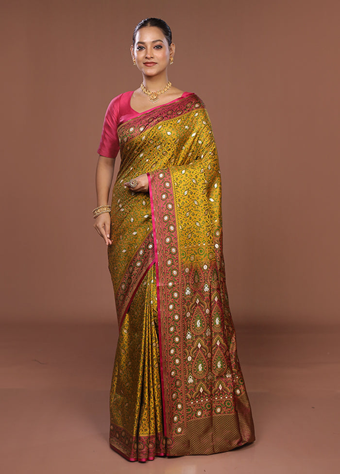 Yellow Tanchoi Silk Saree With Blouse Piece