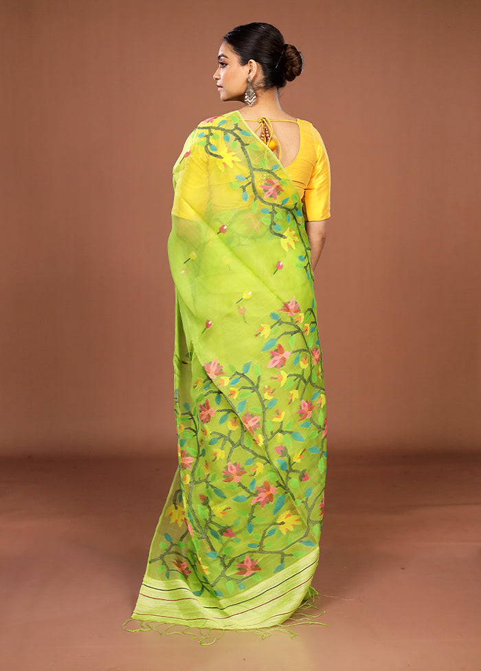 Green Handloom Matka Pure Silk Saree With Blouse Piece
