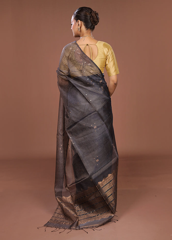 Grey Handloom Matka Pure Silk Saree With Blouse Piece