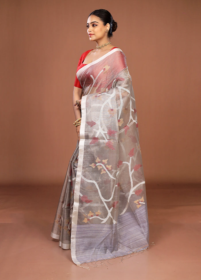 Cream Handloom Matka Pure Silk Saree With Blouse Piece