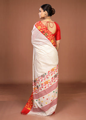 White Handloom Matka Pure Silk Saree With Blouse Piece