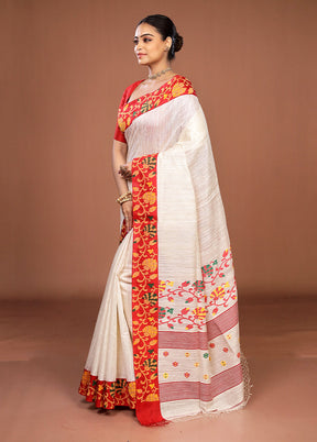 White Handloom Matka Pure Silk Saree With Blouse Piece