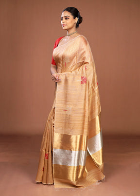 Cream Handloom Matka Pure Silk Saree With Blouse Piece