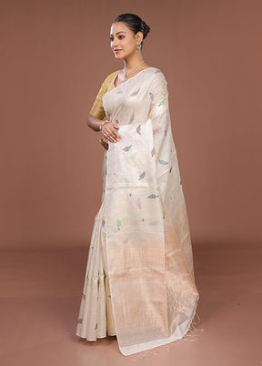 Cream Handloom Tussar Pure Silk Saree With Blouse Piece