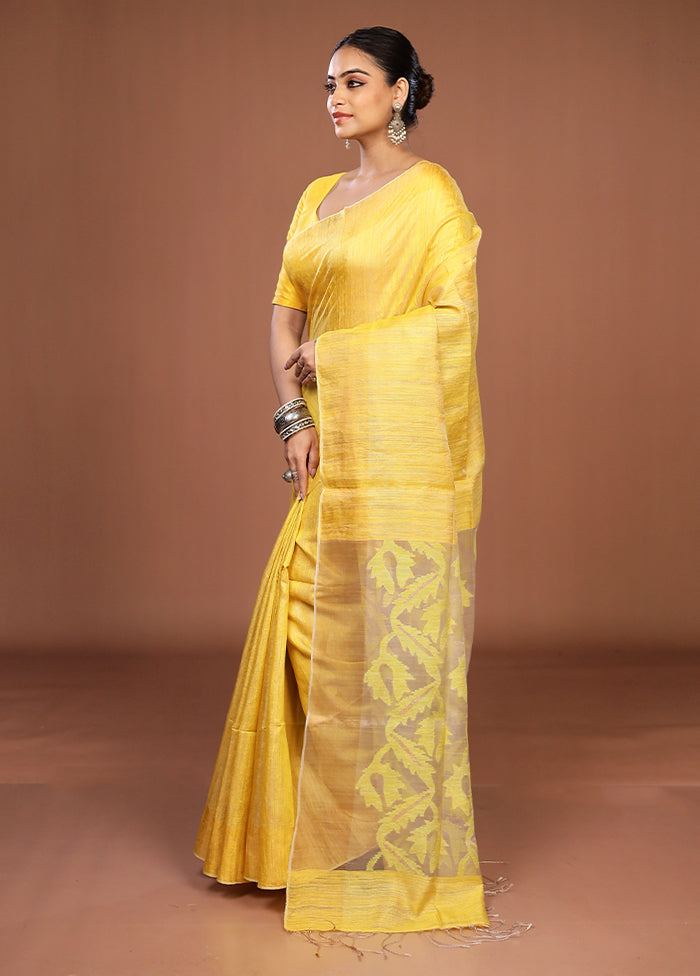 Yellow Handloom Matka Pure Silk Saree With Blouse Piece