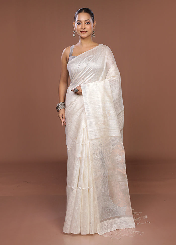 White Handloom Matka Pure Silk Saree With Blouse Piece