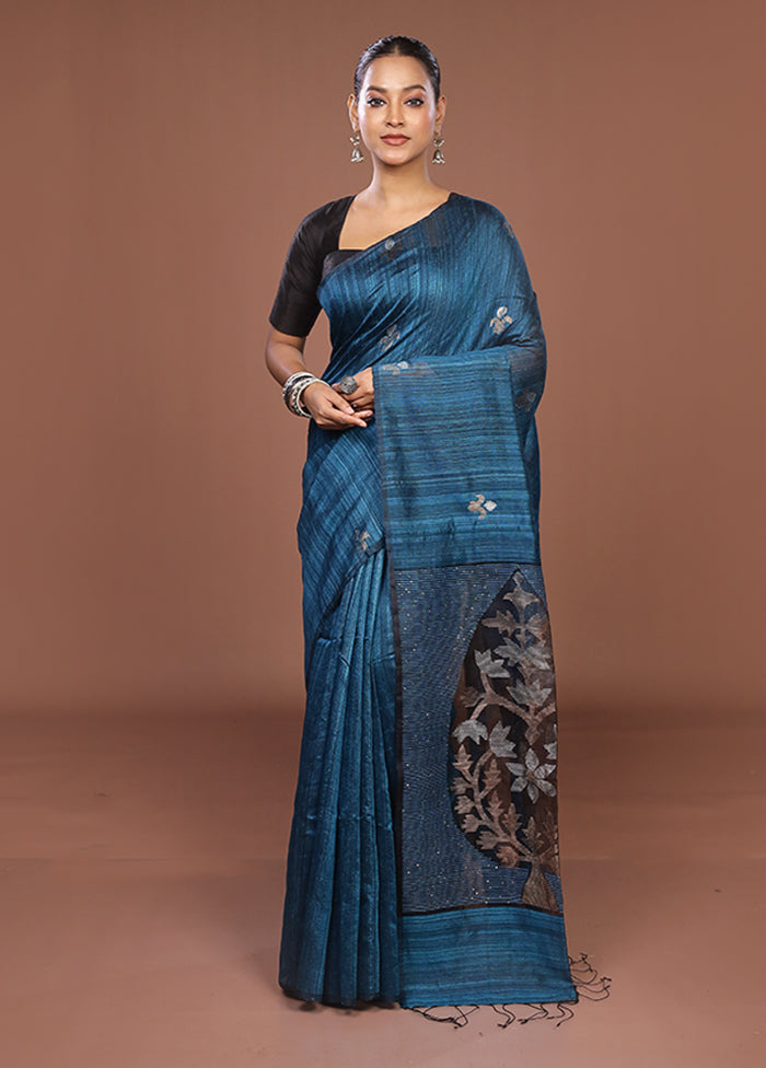 Blue Handloom Matka Pure Silk Saree With Blouse Piece