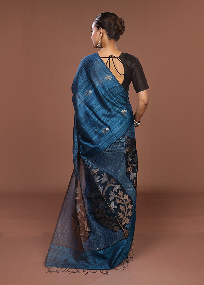 Blue Handloom Matka Pure Silk Saree With Blouse Piece