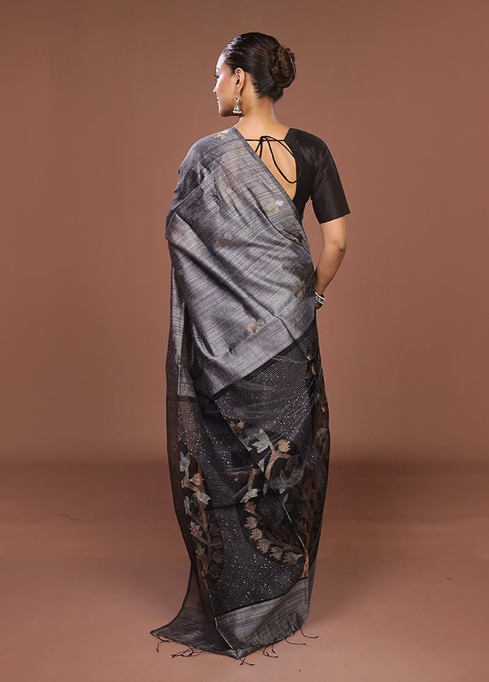 Grey Handloom Matka Pure Silk Saree With Blouse Piece