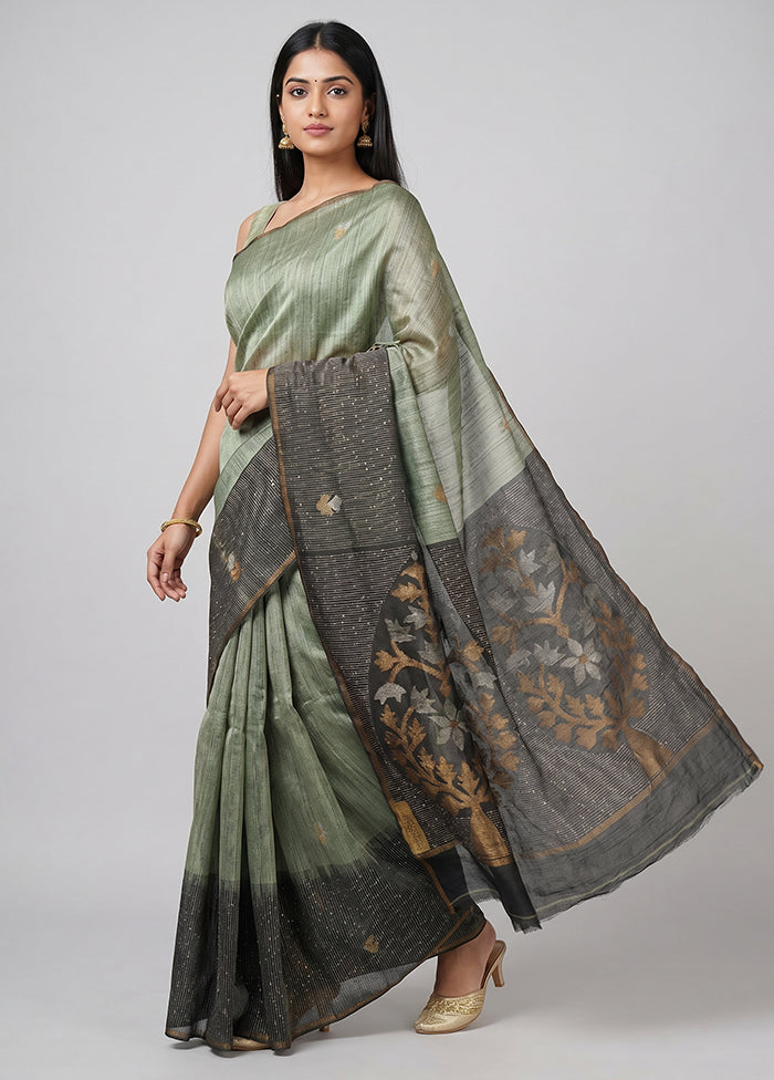 Green Handloom Matka Pure Silk Saree With Blouse Piece