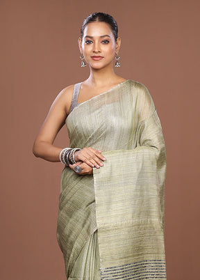 Green Handloom Matka Pure Silk Saree With Blouse Piece