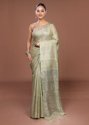Green Handloom Matka Pure Silk Saree With Blouse Piece