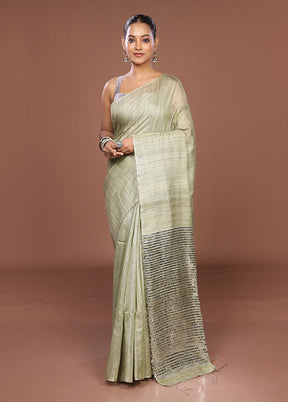 Green Handloom Matka Pure Silk Saree With Blouse Piece