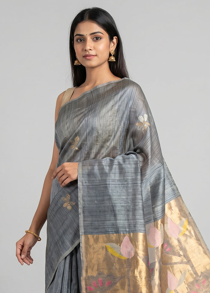 Grey Handloom Matka Pure Silk Saree With Blouse Piece