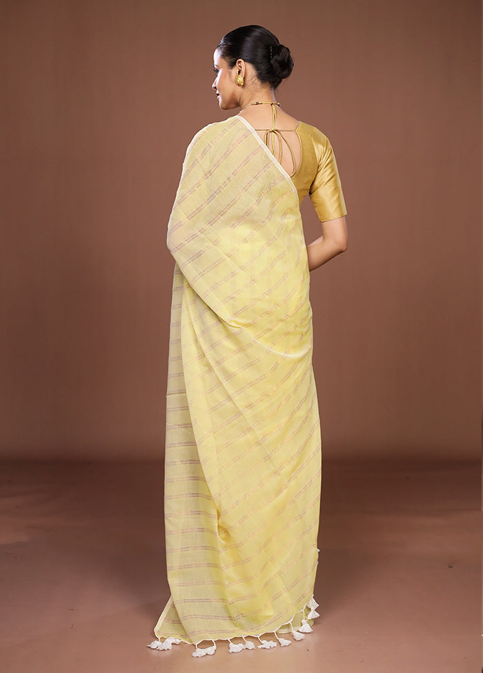 Cream Matka Silk Saree With Blouse Piece