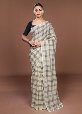 Cream Matka Silk Saree With Blouse Piece