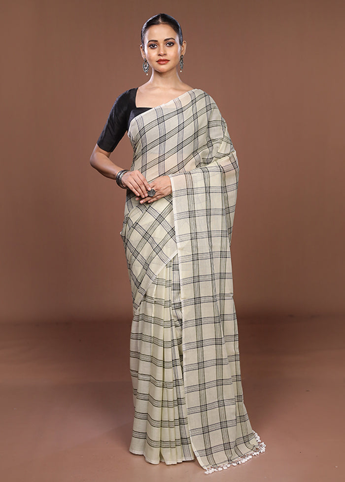 Cream Matka Silk Saree With Blouse Piece