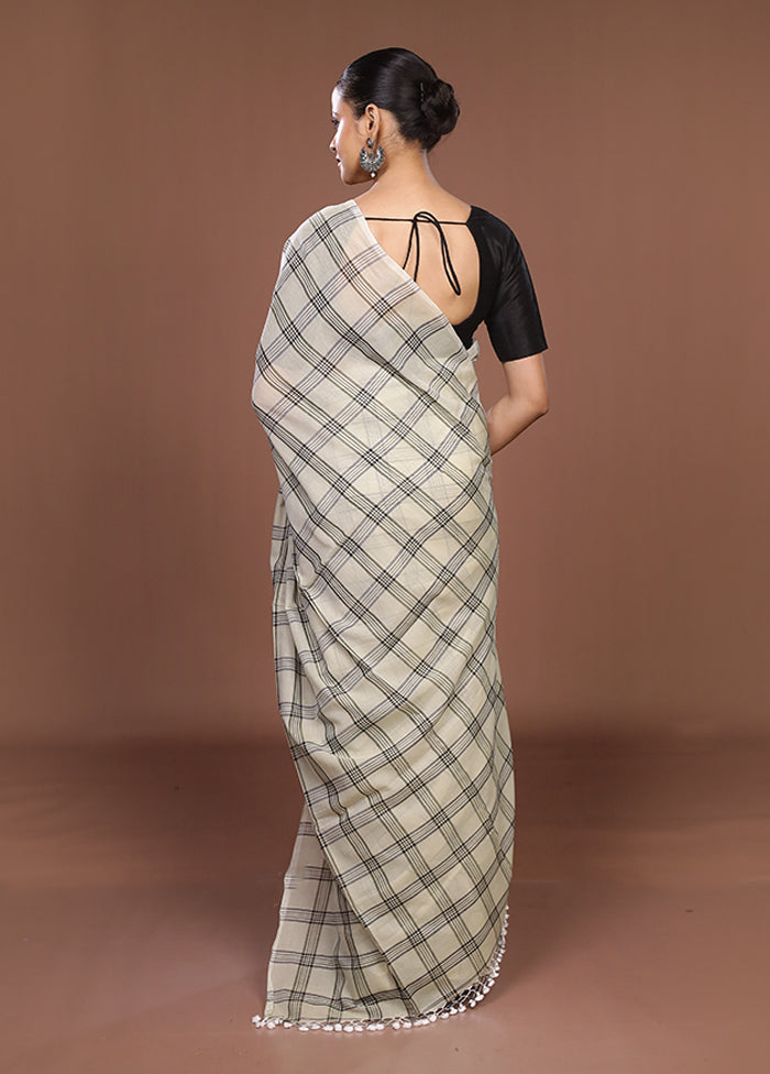 Cream Matka Silk Saree With Blouse Piece