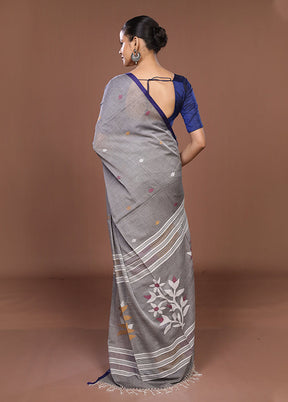 Grey Matka Silk Saree With Blouse Piece