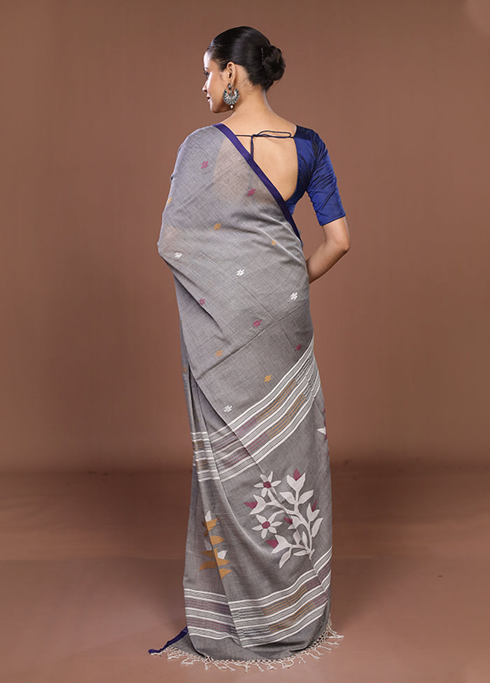 Grey Matka Silk Saree With Blouse Piece