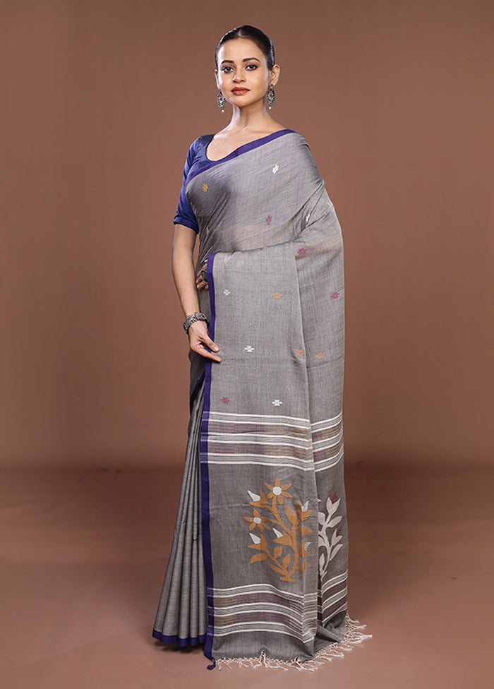 Grey Matka Silk Saree With Blouse Piece