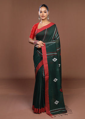 Green Matka Silk Saree With Blouse Piece