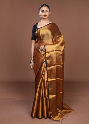 Gold Matka Silk Saree With Blouse Piece