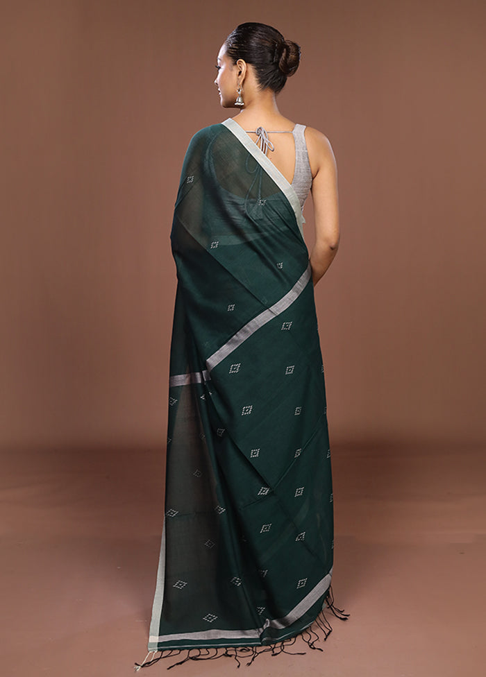 Green Matka Silk Saree With Blouse Piece