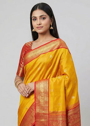 Yellow Handloom Kanchipuram Pure Silk Saree With Blouse Piece
