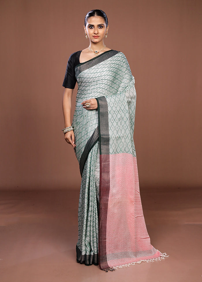 Green Matka Silk Saree With Blouse Piece