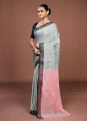 Green Matka Silk Saree With Blouse Piece