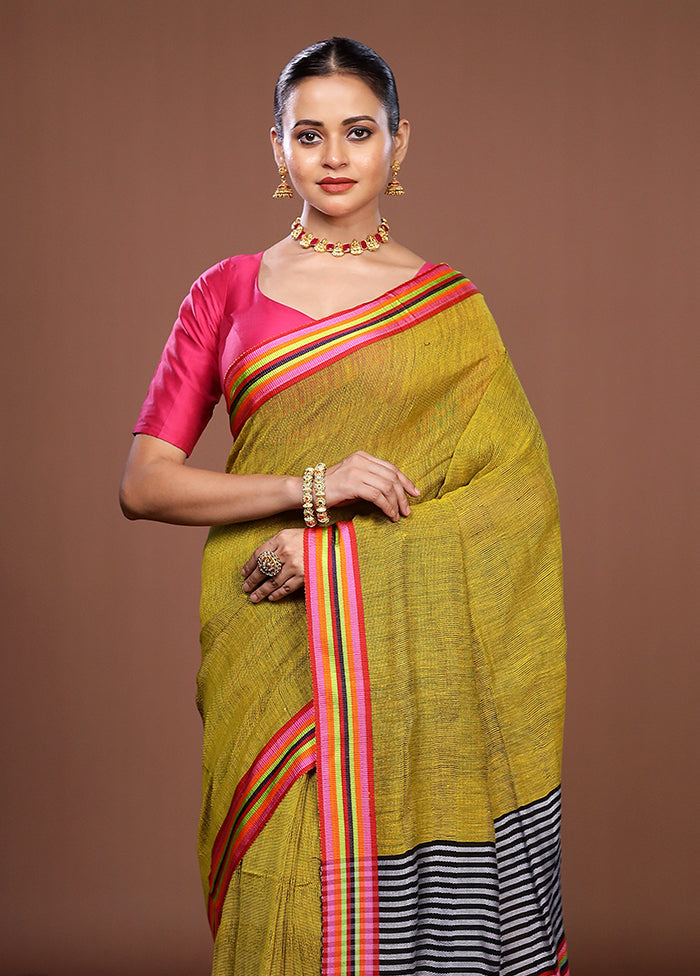 Green Matka Silk Saree With Blouse Piece