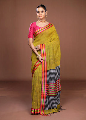 Green Matka Silk Saree With Blouse Piece