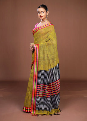 Green Matka Silk Saree With Blouse Piece