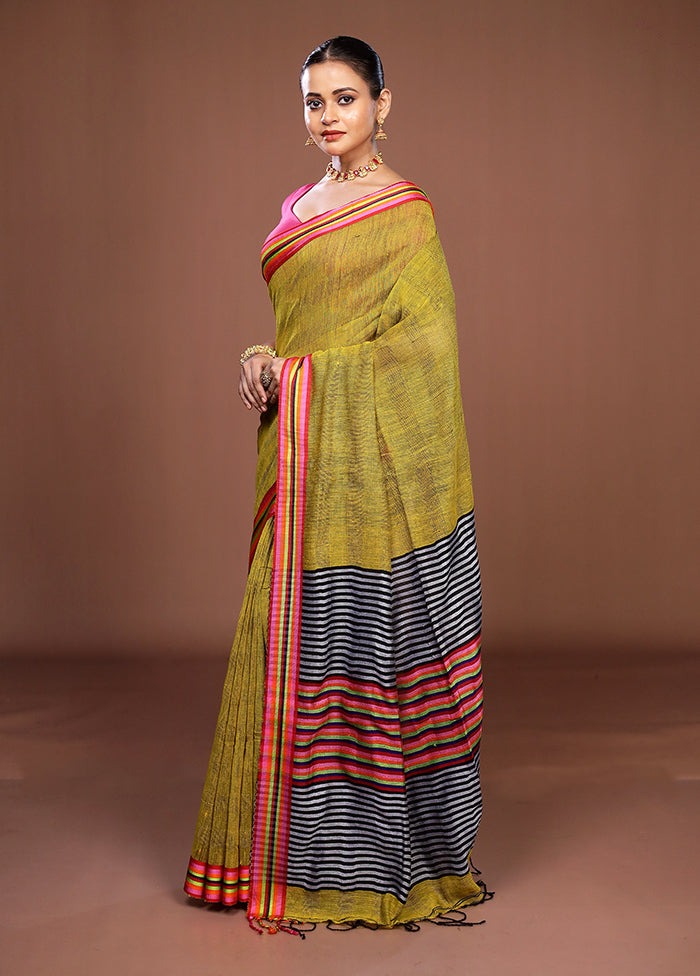 Green Matka Silk Saree With Blouse Piece