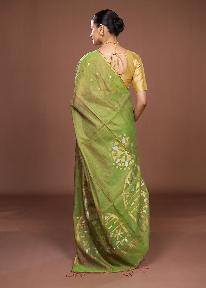 Green Matka Silk Saree With Blouse Piece