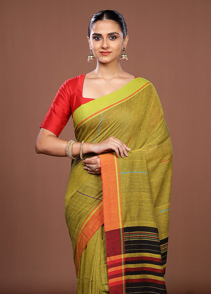 Green Matka Silk Saree With Blouse Piece