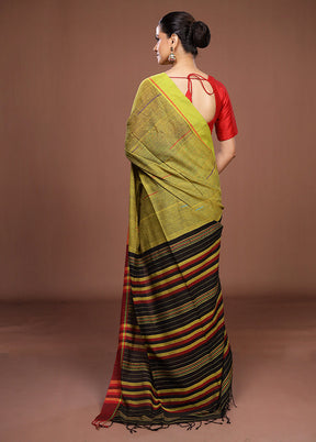 Green Matka Silk Saree With Blouse Piece