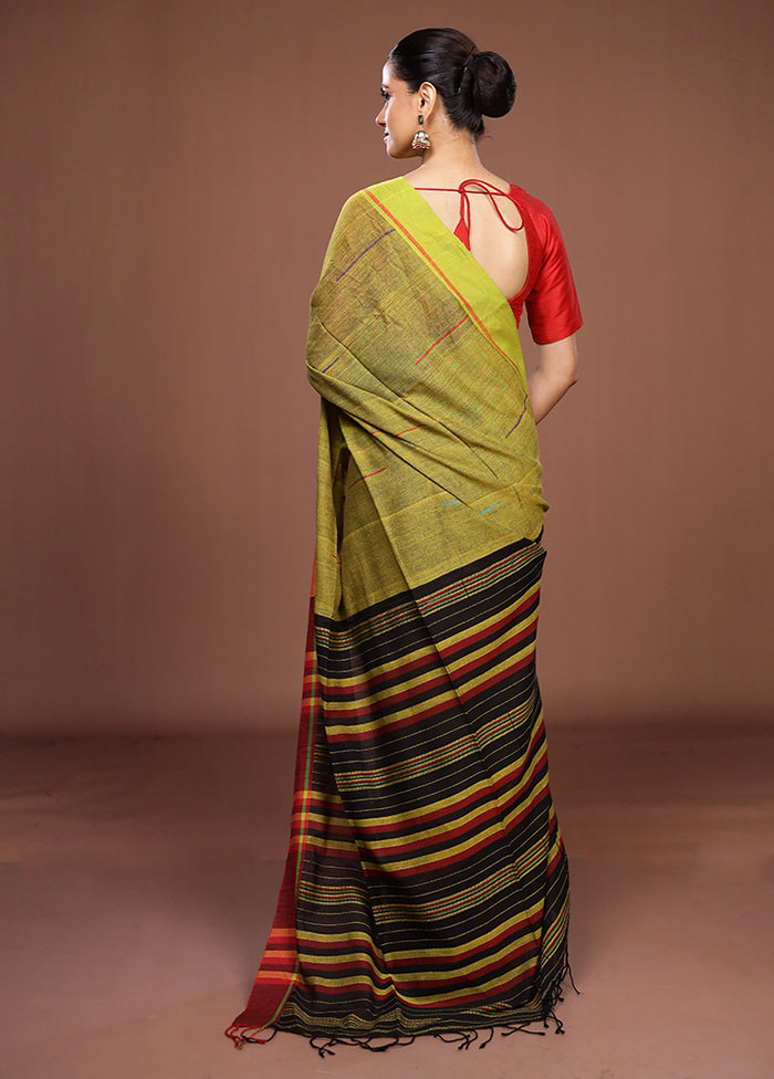Green Matka Silk Saree With Blouse Piece