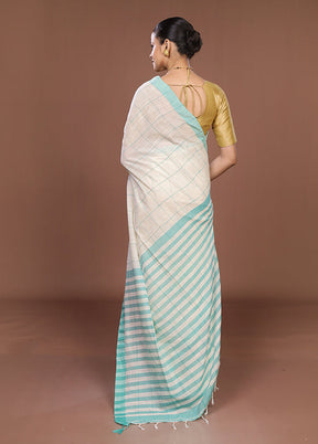 White Matka Silk Saree With Blouse Piece