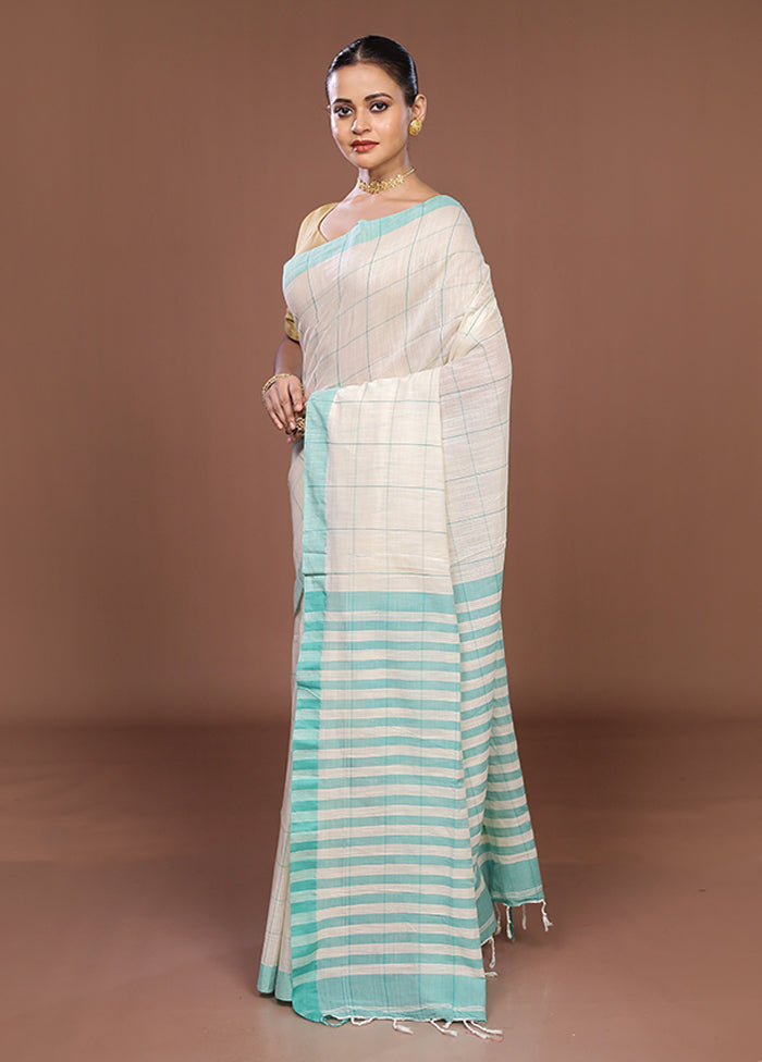 White Matka Silk Saree With Blouse Piece