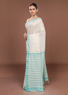 White Matka Silk Saree With Blouse Piece