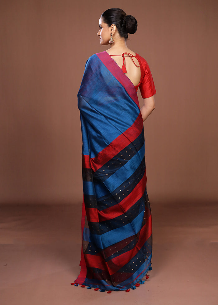 Blue Matka Silk Saree With Blouse Piece