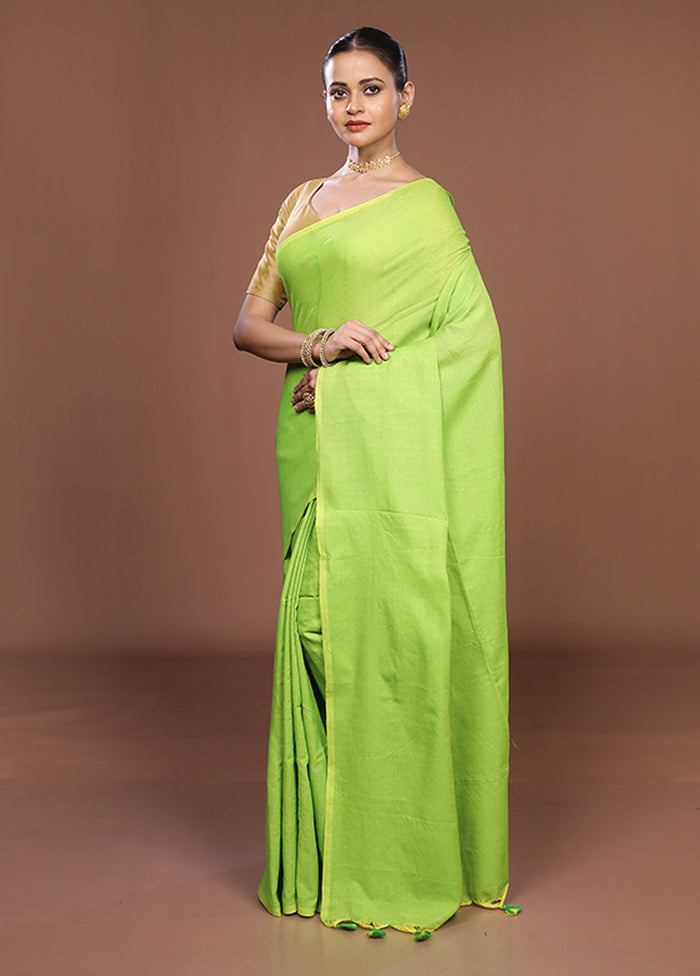 Green Matka Silk Saree With Blouse Piece
