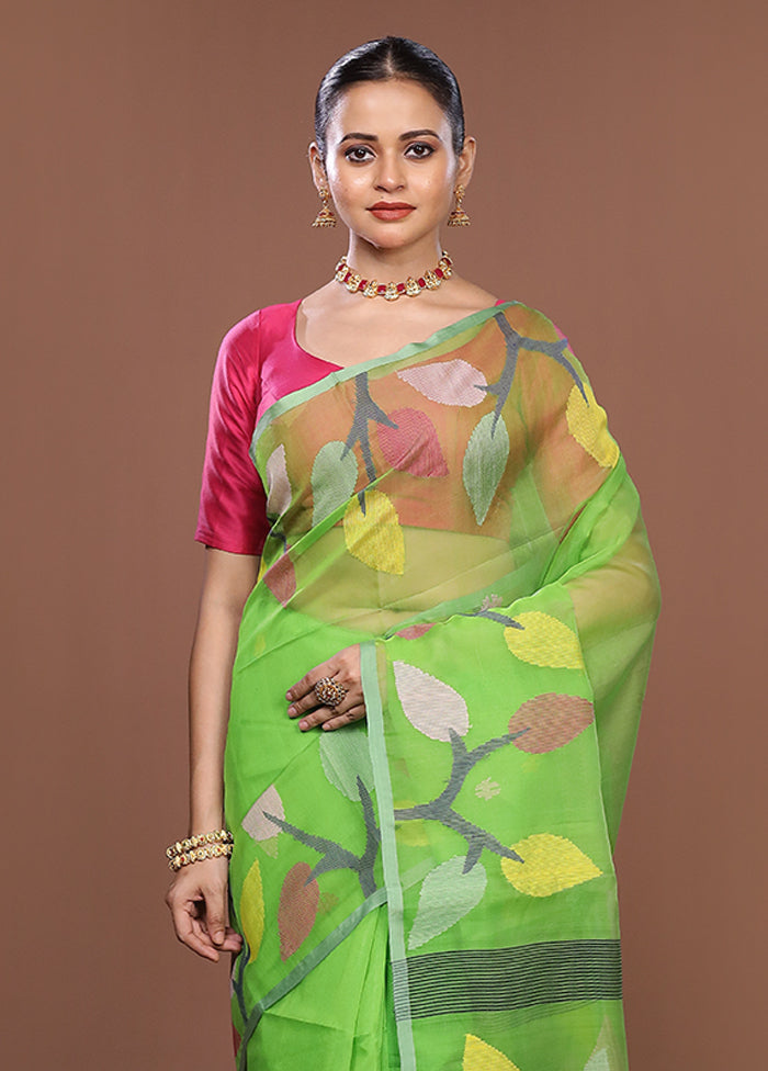 Green Matka Silk Saree With Blouse Piece