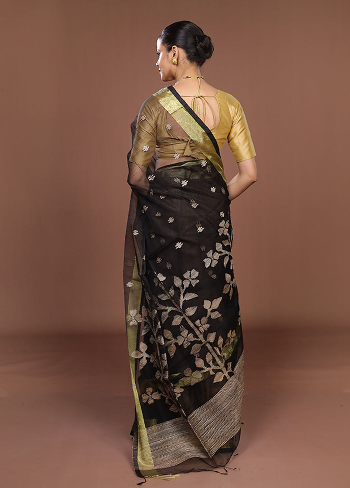 Black Matka Silk Saree With Blouse Piece
