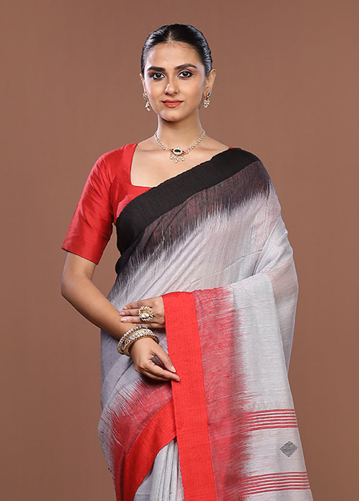 Grey Matka Silk Saree With Blouse Piece