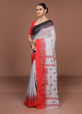 Grey Matka Silk Saree With Blouse Piece