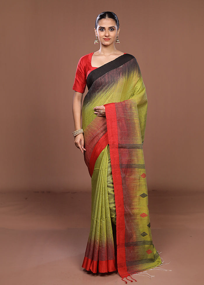 Green Matka Silk Saree With Blouse Piece