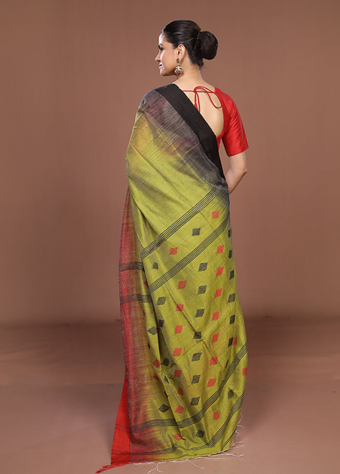 Green Matka Silk Saree With Blouse Piece
